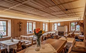 Landhotel Gasthof Zum Loewen