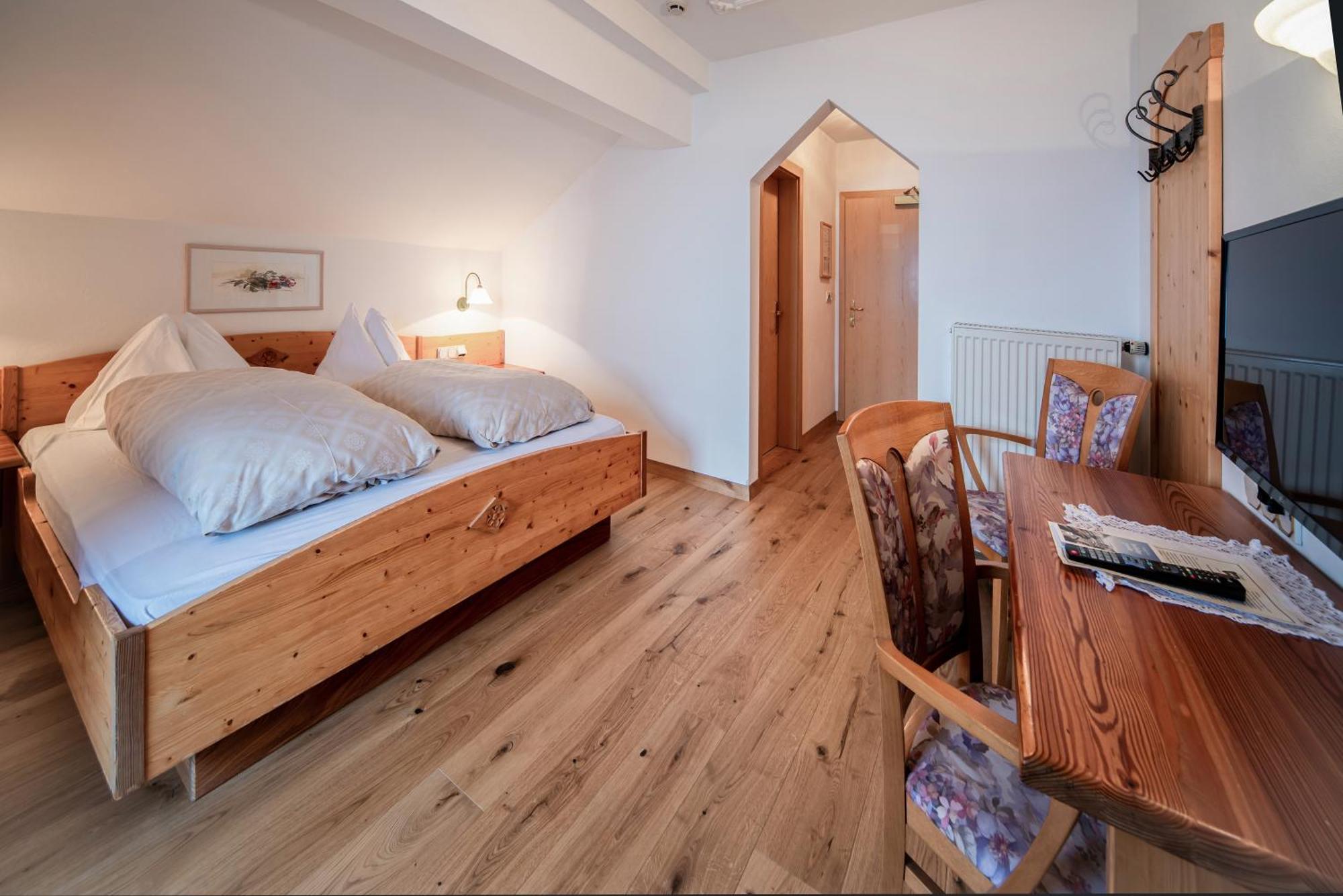 Landhotel Gasthof Zum Loewen Rodengo Esterno foto